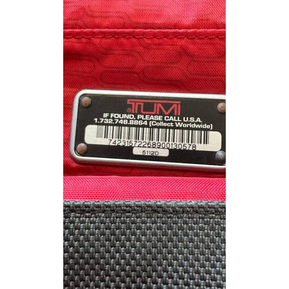 Tumi Init Black Nylon Expandable Messenger Laptop Bag #5112D